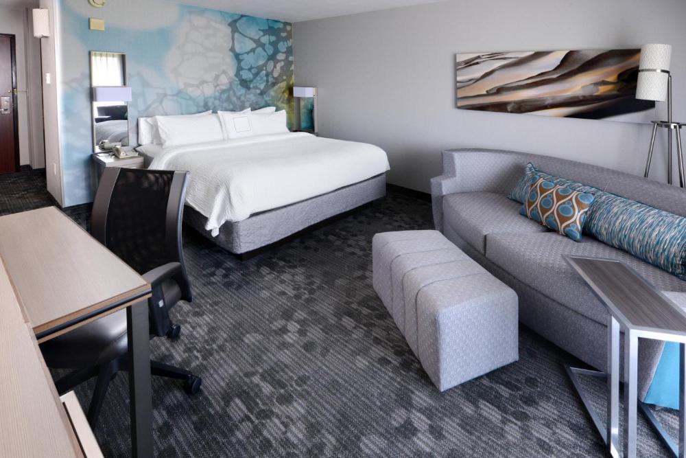 King Room with Sofa Bed interior